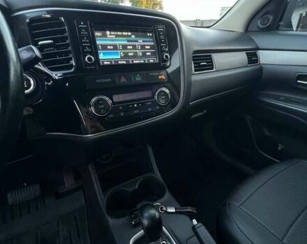 Мицубиси Аутлендер 2016 в Чернигове на Automoto.ua Черный Мицубиси Аутлендер, объемом двигателя 2.4 л и пробегом 193 тыс. км за 15900 $, фото 11 на Automoto.ua