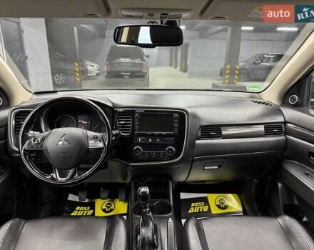 Міцубісі Аутлендер 2016 у Чернівцях на Automoto.ua Чорний Міцубісі Аутлендер, об'ємом двигуна 2.2 л та пробігом 214 тис. км за 20400 $, фото 13 на Automoto.ua