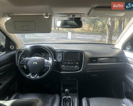 Мицубиси Аутлендер 2016 в Киеве на Automoto.ua Черный Мицубиси Аутлендер, объемом двигателя 3 л и пробегом 248 тыс. км за 15500 $, фото 15 на Automoto.ua