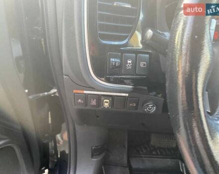 Чорний Міцубісі Аутлендер, об'ємом двигуна 3 л та пробігом 105 тис. км за 18200 $, фото 6 на Automoto.ua