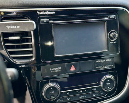 Чорний Міцубісі Аутлендер, об'ємом двигуна 2.36 л та пробігом 154 тис. км за 19500 $, фото 21 на Automoto.ua