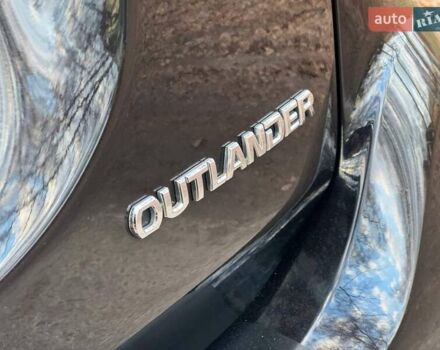 Черный Мицубиси Аутлендер, объемом двигателя 3 л и пробегом 99 тыс. км за 15800 $, фото 19 на Automoto.ua