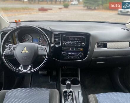 Чорний Міцубісі Аутлендер, об'ємом двигуна 2.36 л та пробігом 192 тис. км за 14200 $, фото 20 на Automoto.ua