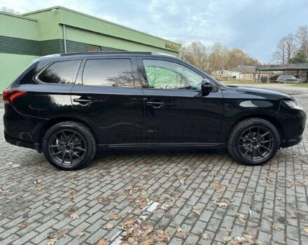 Чорний Міцубісі Аутлендер, об'ємом двигуна 0 л та пробігом 135 тис. км за 8600 $, фото 5 на Automoto.ua