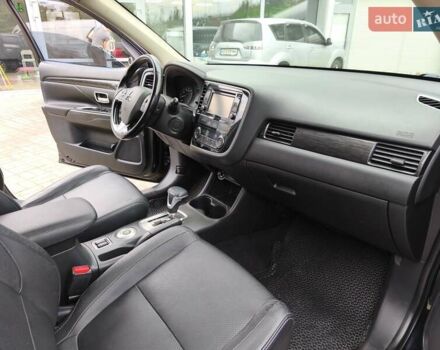 Черный Мицубиси Аутлендер, объемом двигателя 2.36 л и пробегом 162 тыс. км за 14450 $, фото 12 на Automoto.ua