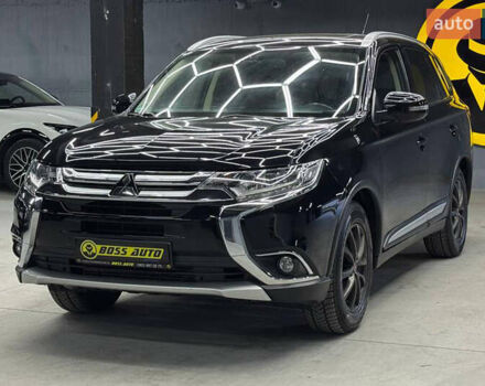 Міцубісі Аутлендер 2016 у Чернівцях на Automoto.ua Чорний Міцубісі Аутлендер, об'ємом двигуна 2.2 л та пробігом 214 тис. км за 20400 $, фото 2 на Automoto.ua