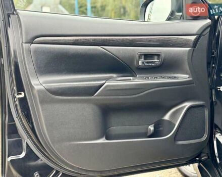 Чорний Міцубісі Аутлендер, об'ємом двигуна 2.2 л та пробігом 188 тис. км за 16999 $, фото 22 на Automoto.ua