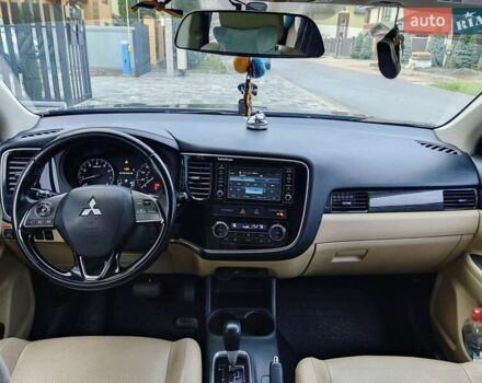 Чорний Міцубісі Аутлендер, об'ємом двигуна 2.36 л та пробігом 213 тис. км за 14500 $, фото 11 на Automoto.ua