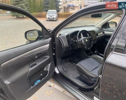 Чорний Міцубісі Аутлендер, об'ємом двигуна 2.36 л та пробігом 192 тис. км за 14200 $, фото 12 на Automoto.ua