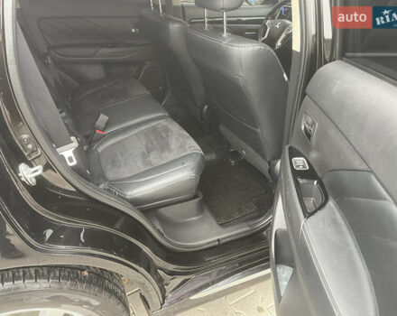 Чорний Міцубісі Аутлендер, об'ємом двигуна 2 л та пробігом 145 тис. км за 21200 $, фото 15 на Automoto.ua