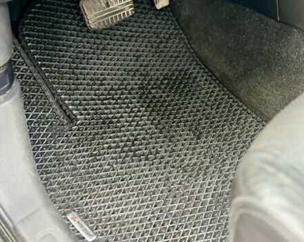 Чорний Міцубісі Аутлендер, об'ємом двигуна 2.36 л та пробігом 154 тис. км за 19500 $, фото 20 на Automoto.ua