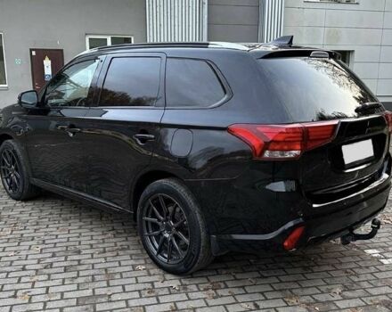 Чорний Міцубісі Аутлендер, об'ємом двигуна 0 л та пробігом 135 тис. км за 8600 $, фото 4 на Automoto.ua