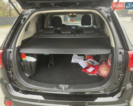 Чорний Міцубісі Аутлендер, об'ємом двигуна 2 л та пробігом 145 тис. км за 21200 $, фото 13 на Automoto.ua