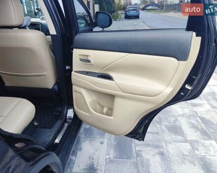 Чорний Міцубісі Аутлендер, об'ємом двигуна 2.36 л та пробігом 213 тис. км за 14500 $, фото 15 на Automoto.ua