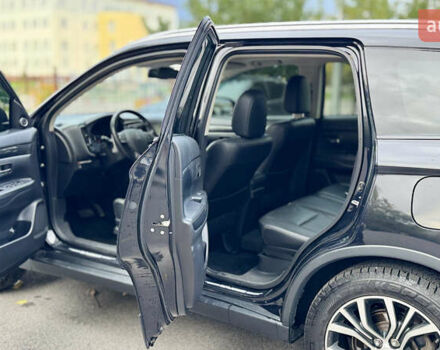 Чорний Міцубісі Аутлендер, об'ємом двигуна 2.36 л та пробігом 154 тис. км за 19500 $, фото 17 на Automoto.ua