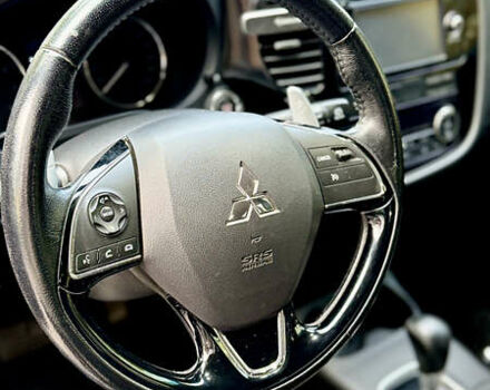 Чорний Міцубісі Аутлендер, об'ємом двигуна 2.36 л та пробігом 154 тис. км за 19500 $, фото 23 на Automoto.ua