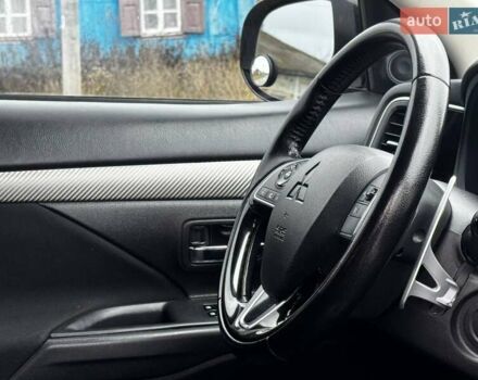 Черный Мицубиси Аутлендер, объемом двигателя 3 л и пробегом 99 тыс. км за 15980 $, фото 29 на Automoto.ua