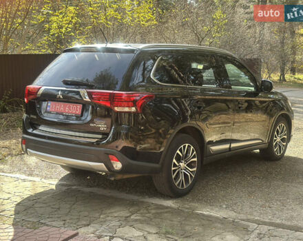 Мицубиси Аутлендер 2016 в Киеве на Automoto.ua Черный Мицубиси Аутлендер, объемом двигателя 3 л и пробегом 248 тыс. км за 15500 $, фото 3 на Automoto.ua