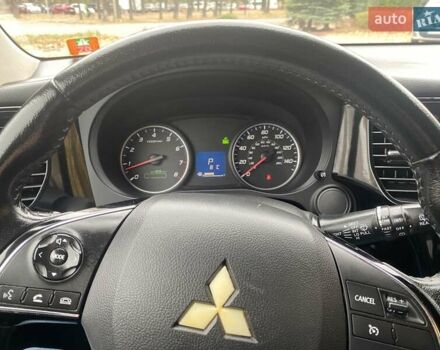 Чорний Міцубісі Аутлендер, об'ємом двигуна 2.36 л та пробігом 192 тис. км за 14200 $, фото 23 на Automoto.ua