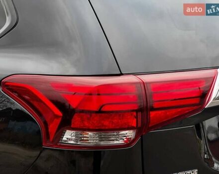 Черный Мицубиси Аутлендер, объемом двигателя 3 л и пробегом 99 тыс. км за 15980 $, фото 13 на Automoto.ua