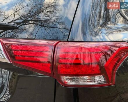 Черный Мицубиси Аутлендер, объемом двигателя 3 л и пробегом 99 тыс. км за 15800 $, фото 16 на Automoto.ua