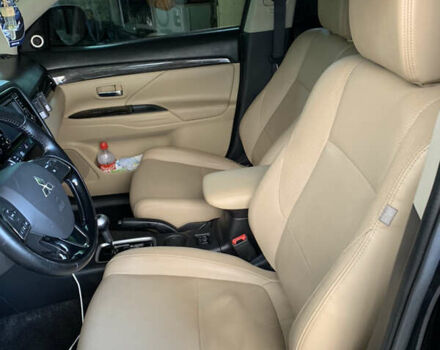 Мицубиси Аутлендер 2016 в Запорожье на Automoto.ua Черный Мицубиси Аутлендер, объемом двигателя 2.36 л и пробегом 197 тыс. км за 16000 $, фото 11 на Automoto.ua