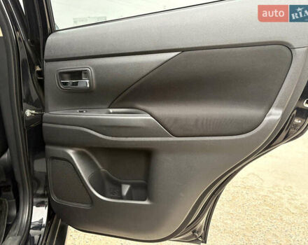 Чорний Міцубісі Аутлендер, об'ємом двигуна 2.4 л та пробігом 110 тис. км за 17290 $, фото 31 на Automoto.ua