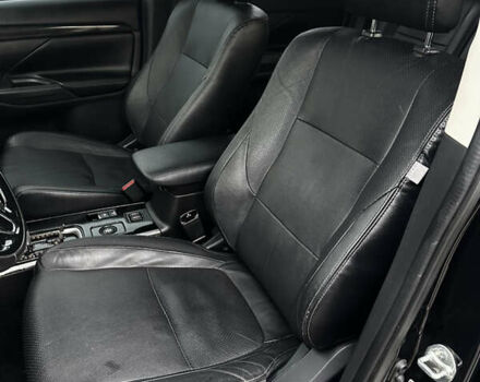 Черный Мицубиси Аутлендер, объемом двигателя 2.36 л и пробегом 128 тыс. км за 15500 $, фото 15 на Automoto.ua