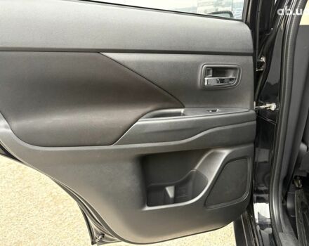 Чорний Міцубісі Аутлендер, об'ємом двигуна 2.4 л та пробігом 110 тис. км за 17290 $, фото 37 на Automoto.ua