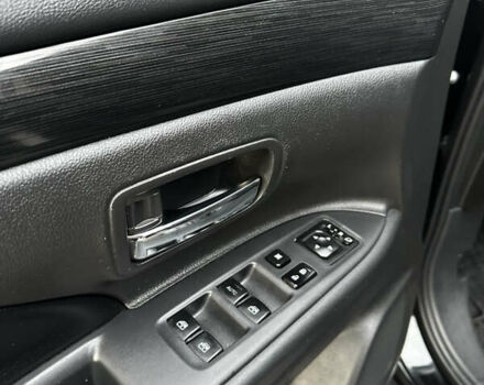 Черный Мицубиси Аутлендер, объемом двигателя 2.36 л и пробегом 128 тыс. км за 15500 $, фото 16 на Automoto.ua