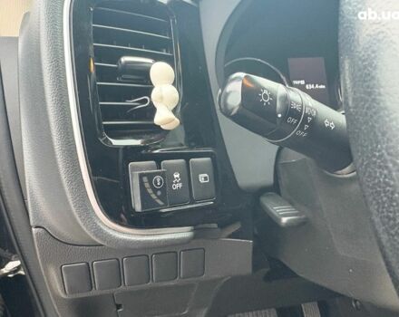 Чорний Міцубісі Аутлендер, об'ємом двигуна 2.4 л та пробігом 110 тис. км за 17290 $, фото 17 на Automoto.ua