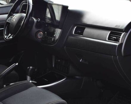 Чорний Міцубісі Аутлендер, об'ємом двигуна 2.4 л та пробігом 154 тис. км за 13499 $, фото 12 на Automoto.ua