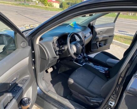 Чорний Міцубісі Аутлендер, об'ємом двигуна 2.4 л та пробігом 120 тис. км за 16000 $, фото 5 на Automoto.ua