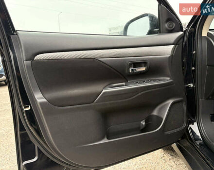 Чорний Міцубісі Аутлендер, об'ємом двигуна 2.4 л та пробігом 110 тис. км за 17290 $, фото 15 на Automoto.ua