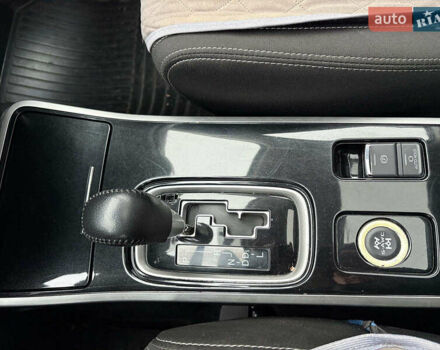 Чорний Міцубісі Аутлендер, об'ємом двигуна 2.4 л та пробігом 110 тис. км за 17290 $, фото 23 на Automoto.ua