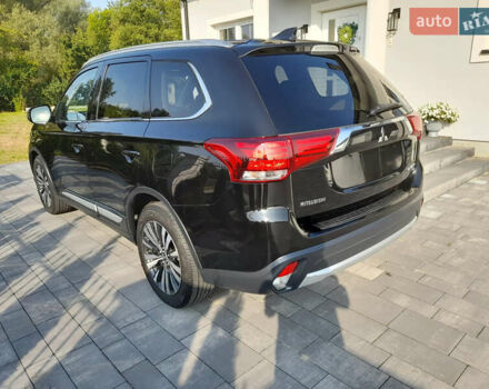 Мицубиси Аутлендер 2017 в Хмельницком на Automoto.ua Черный Мицубиси Аутлендер, объемом двигателя 2.36 л и пробегом 114 тыс. км за 16000 $, фото 2 на Automoto.ua