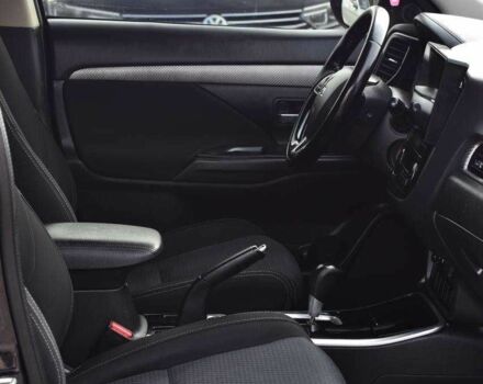 Чорний Міцубісі Аутлендер, об'ємом двигуна 2.4 л та пробігом 154 тис. км за 13499 $, фото 10 на Automoto.ua