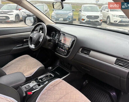 Чорний Міцубісі Аутлендер, об'ємом двигуна 2.4 л та пробігом 110 тис. км за 17290 $, фото 29 на Automoto.ua