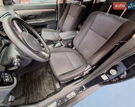 Чорний Міцубісі Аутлендер, об'ємом двигуна 2 л та пробігом 114 тис. км за 17600 $, фото 2 на Automoto.ua