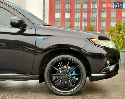 Чорний Міцубісі Аутлендер, об'ємом двигуна 2 л та пробігом 79 тис. км за 22900 $, фото 11 на Automoto.ua