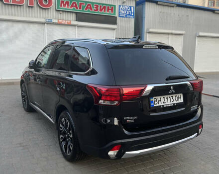 Чорний Міцубісі Аутлендер, об'ємом двигуна 2 л та пробігом 155 тис. км за 22500 $, фото 5 на Automoto.ua