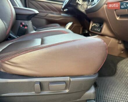 Черный Мицубиси Аутлендер, объемом двигателя 2 л и пробегом 67 тыс. км за 23000 $, фото 33 на Automoto.ua