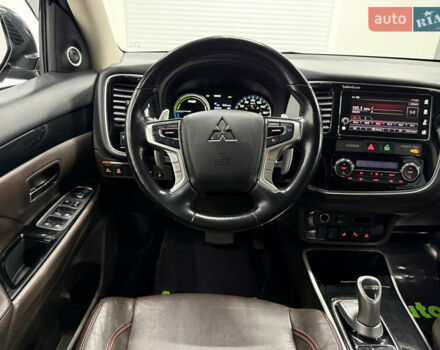 Чорний Міцубісі Аутлендер, об'ємом двигуна 2 л та пробігом 67 тис. км за 22999 $, фото 9 на Automoto.ua