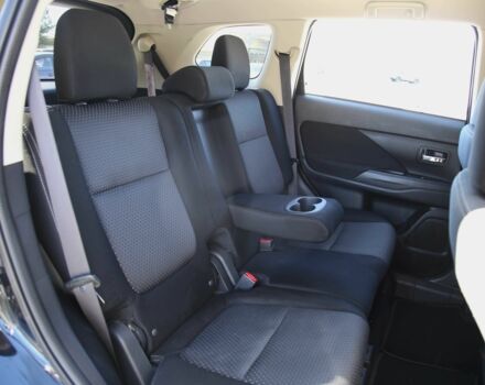 Черный Мицубиси Аутлендер, объемом двигателя 2.4 л и пробегом 130 тыс. км за 16200 $, фото 8 на Automoto.ua