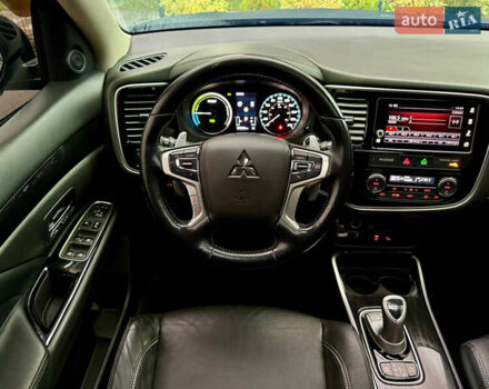 Чорний Міцубісі Аутлендер, об'ємом двигуна 2 л та пробігом 79 тис. км за 22900 $, фото 37 на Automoto.ua