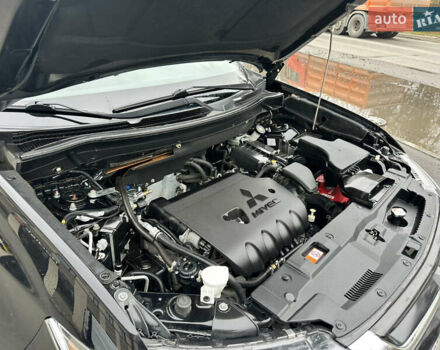 Чорний Міцубісі Аутлендер, об'ємом двигуна 2.36 л та пробігом 169 тис. км за 13450 $, фото 32 на Automoto.ua