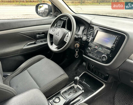 Чорний Міцубісі Аутлендер, об'ємом двигуна 2.36 л та пробігом 169 тис. км за 13450 $, фото 29 на Automoto.ua