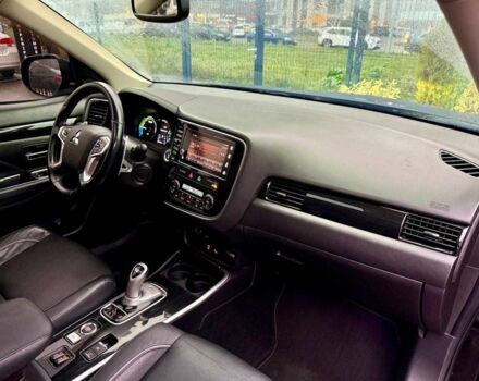 Чорний Міцубісі Аутлендер, об'ємом двигуна 2 л та пробігом 79 тис. км за 22900 $, фото 22 на Automoto.ua