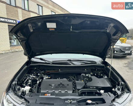 Чорний Міцубісі Аутлендер, об'ємом двигуна 2.36 л та пробігом 169 тис. км за 13450 $, фото 34 на Automoto.ua