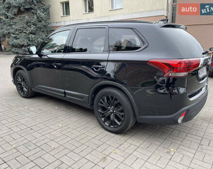 Чорний Міцубісі Аутлендер, об'ємом двигуна 2.36 л та пробігом 153 тис. км за 16450 $, фото 3 на Automoto.ua